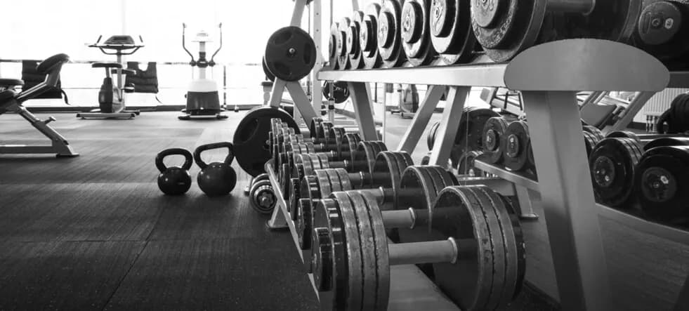Jakie ćwiczenia na siłowni pomogą Ci szybko osiągnąć wyniki?