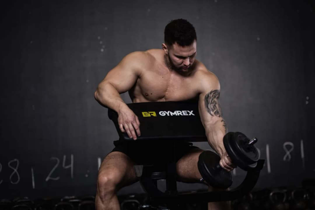 Jak często ćwiczyć biceps, aby uniknąć stagnacji w treningu?