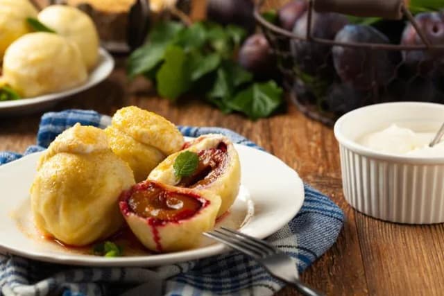 Czy knedle są tuczące? Sprawdź kalorie i wpływ na dietę